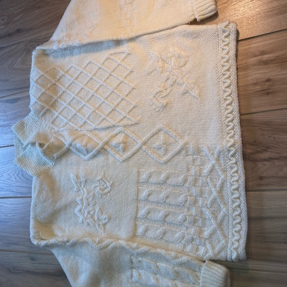 CHINAWEAR- White Cable Knit Collar Sweater - Picture 1 of 6